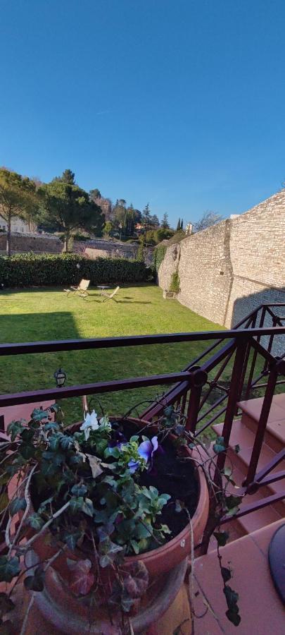 Hotel Domus Fontis Pescaia Spoleto Esterno foto