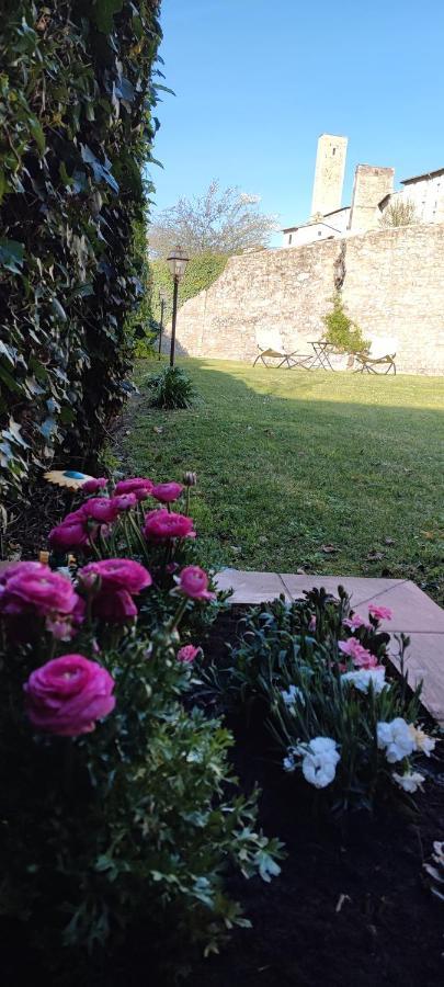 Hotel Domus Fontis Pescaia Spoleto Esterno foto