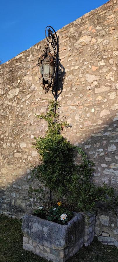 Hotel Domus Fontis Pescaia Spoleto Esterno foto