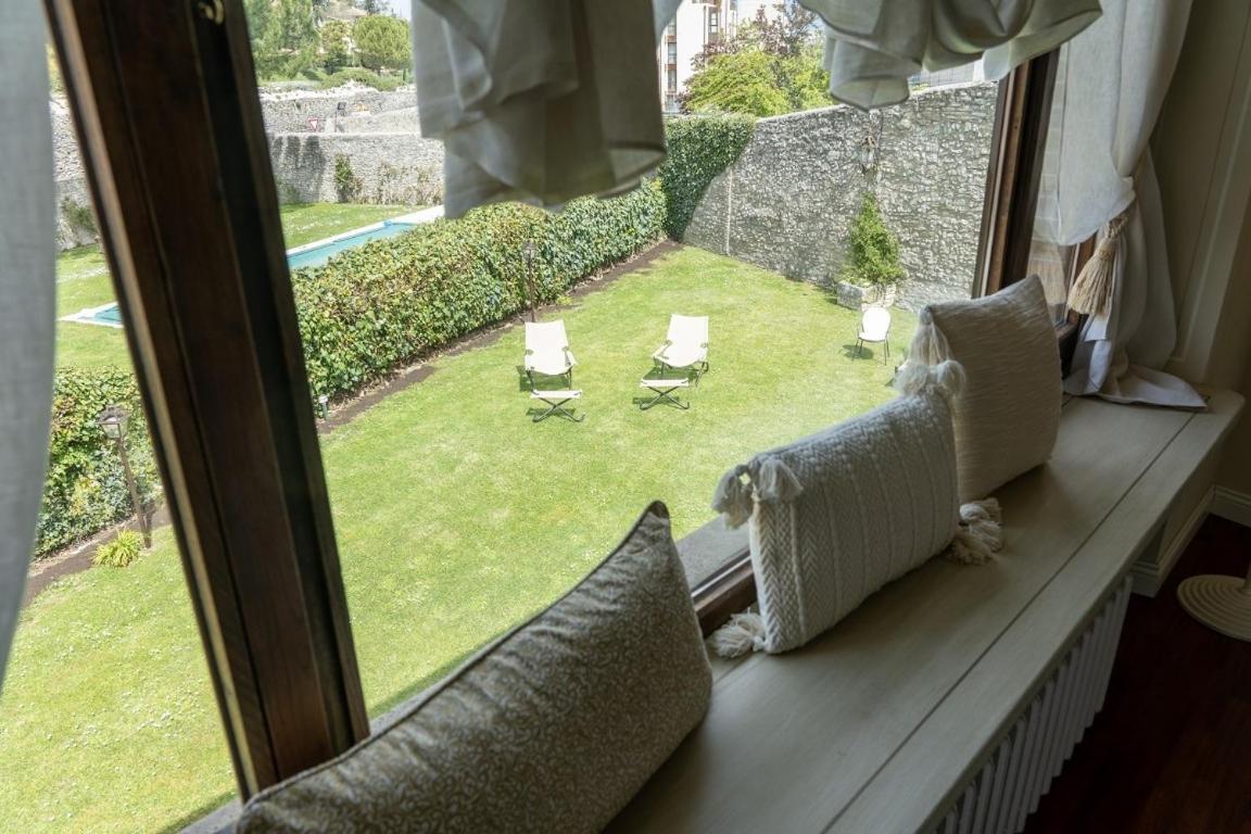 Hotel Domus Fontis Pescaia Spoleto Esterno foto