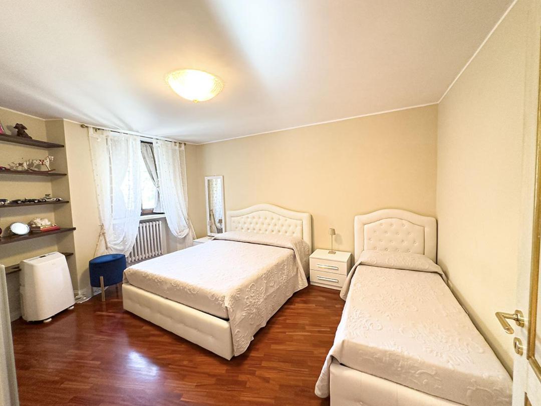 Hotel Domus Fontis Pescaia Spoleto Esterno foto